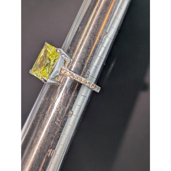 Demi-Parure Set of Green Apple Crystal Silver Tone Rhinestone Jewelry - Picture 8 of 10